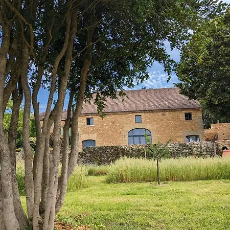 La Grange Symphorine, D'hotes De Charme Situee Entre La Vallee De La Dordogne Et La Vallee De La Vezere Bed & Breakfast *